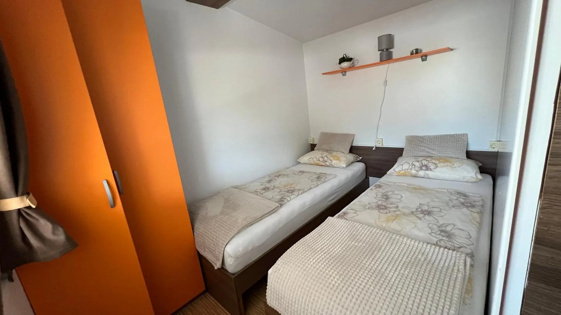 Zelena Laguna Mobile Homes Mugeba 4*,  Croatia