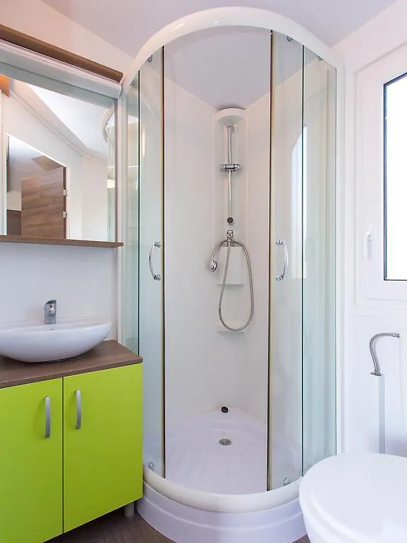 Kompleks wypoczynkowy Zelena Laguna Mobile Homes Mugeba