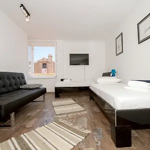 apartment-heart-of-the-city-zadar.hotelinzadar.com/