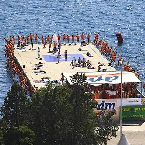 https://main-street-studio-and-rooms.hotelinzadar.com
