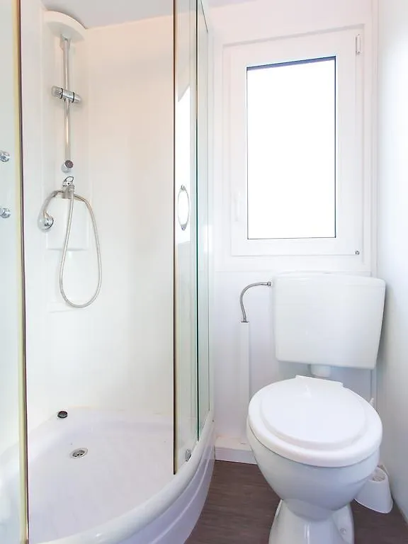 Zelena Laguna Mobile Homes Mugeba 4*,